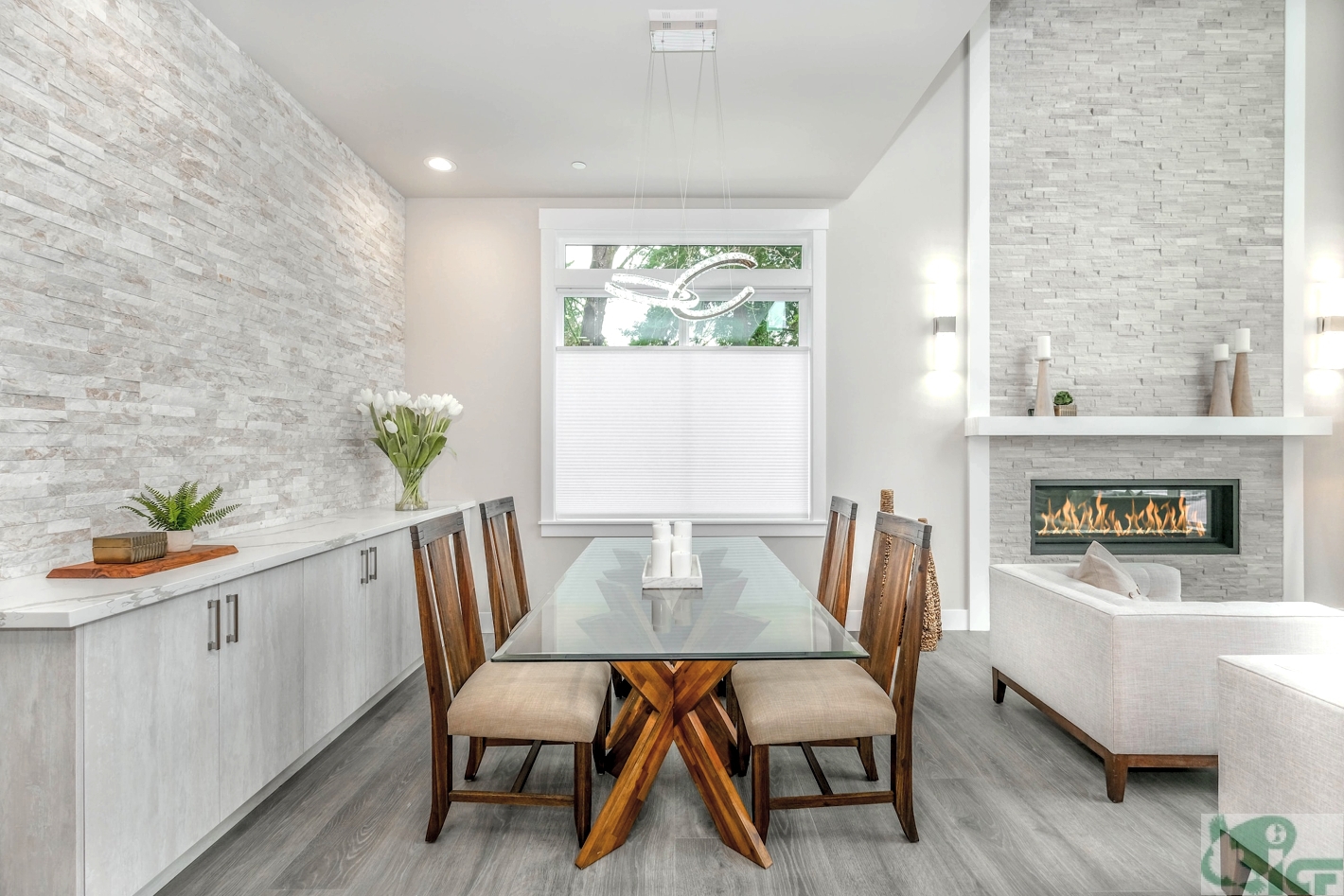 Правильный выбор стола может значительно улучшить внешний вид вашего дома и создать уютную атмосферу.